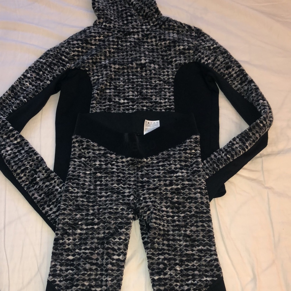 Nike Hyperwarm Set - image 3